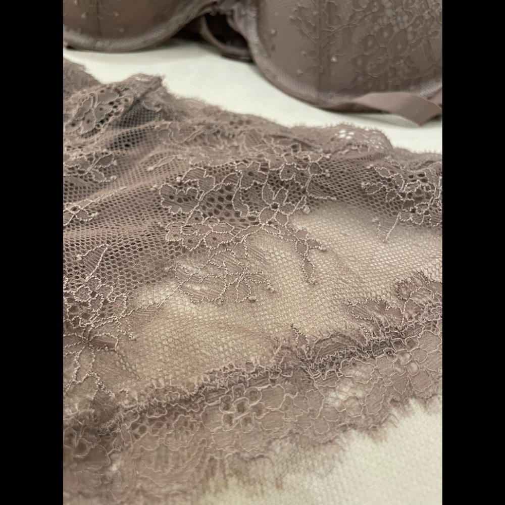 ❤️ BEAUTIFUL BRAND NEW NVR WORN LIGHT MAUVE/GRAY LACY & SEXY VS SET! - Picture 7 of 15
